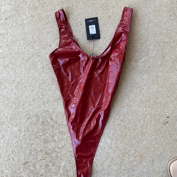 Red leather body suit - Picture 1 of 2